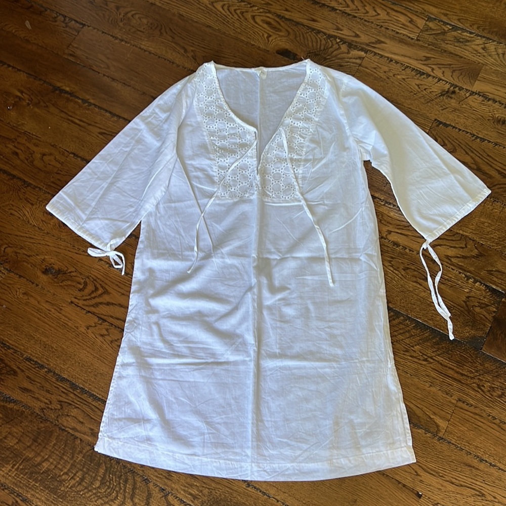 White cotton light-weight pool cover-up. Lace detailing. Size S. Never worn!